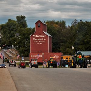 Autumn Tractor Ride - Root River Trail Towns Minnesota